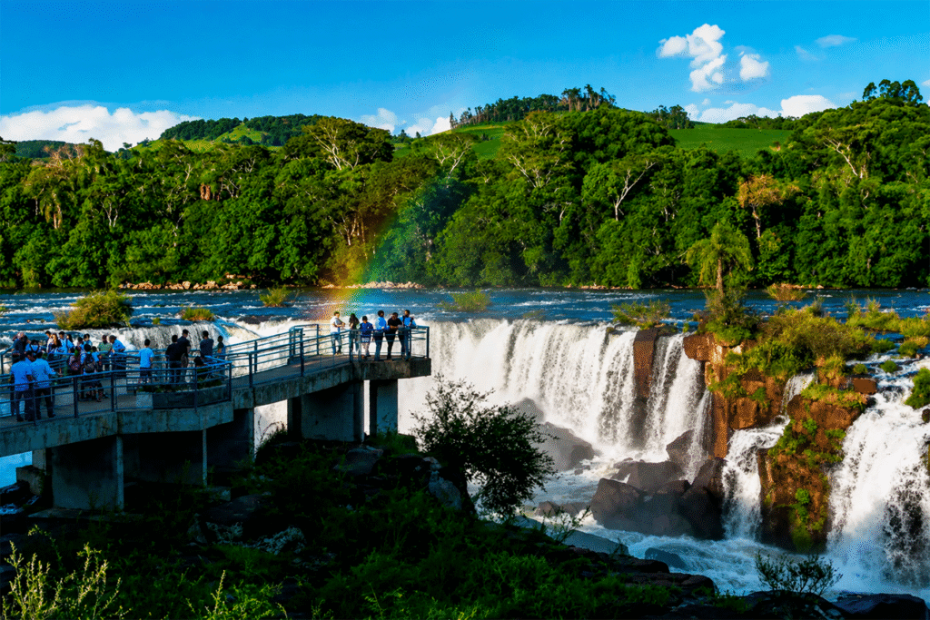 Cataratas de Quilombo, Chapecó e Treze Tílias